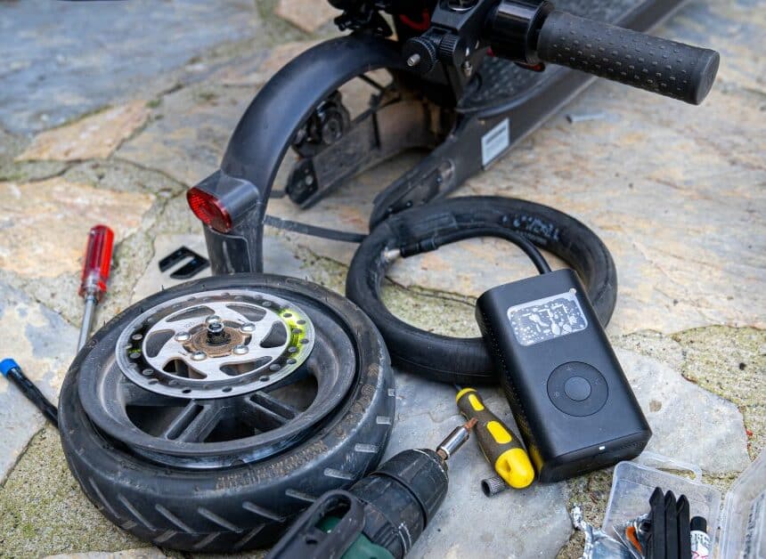 Electric,Scooter,Bicycle,(bike),Wheel,,Tire,Repair.,Inflating,The,Tire Electric,Scooter,Bicycle,(bike),Wheel,,Tire,Repair.,Inflating,The,Tire